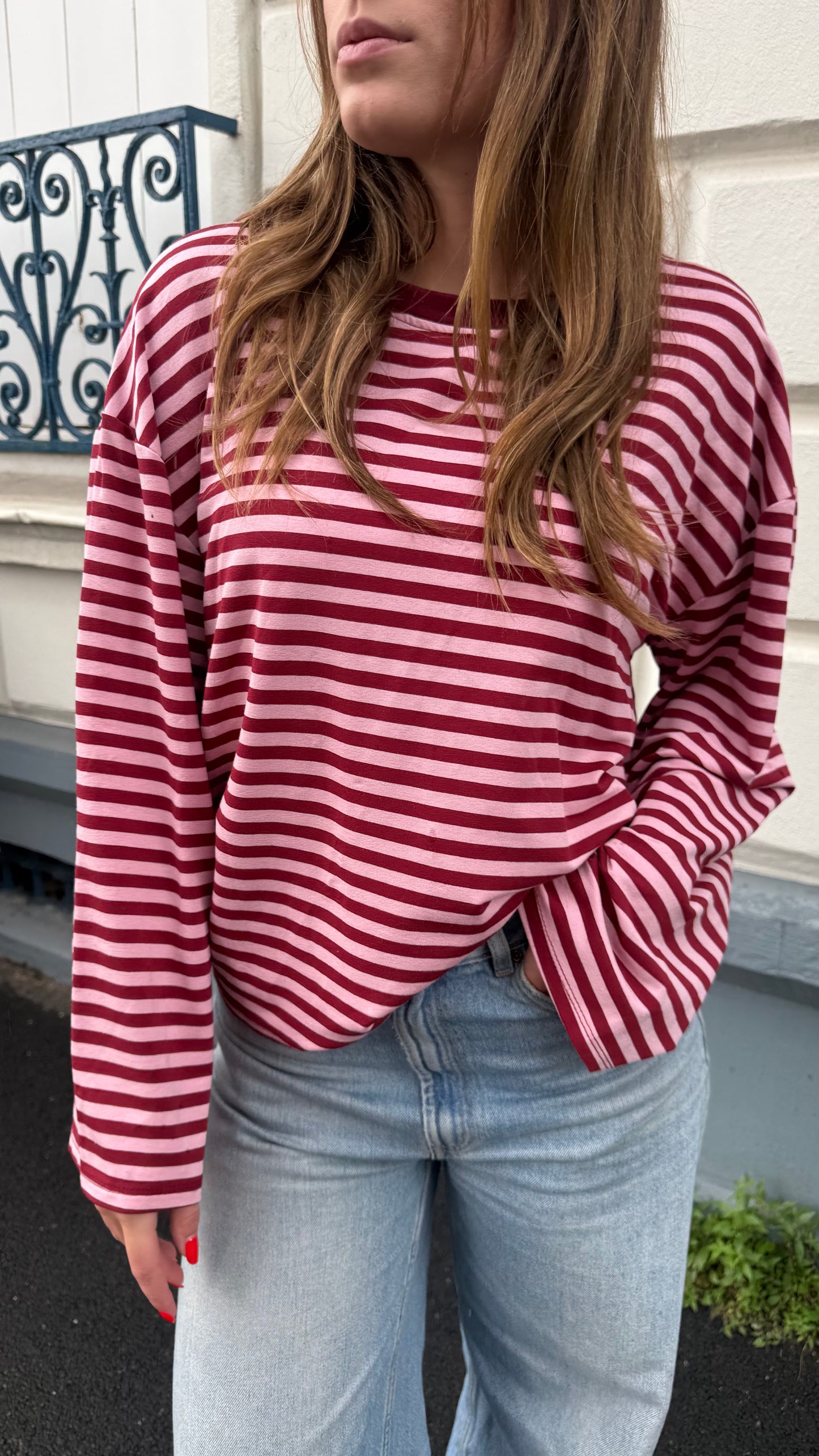 T-shirt rayé bordeaux