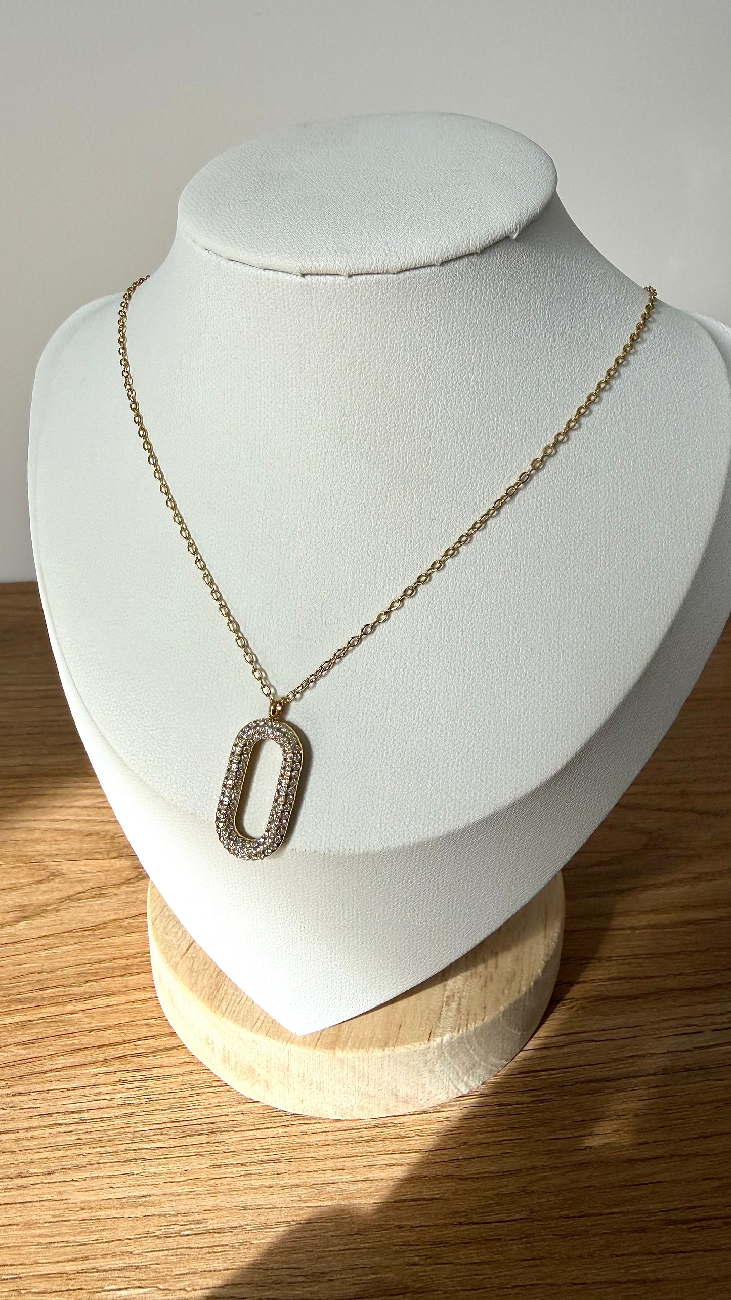 Collier Victoria