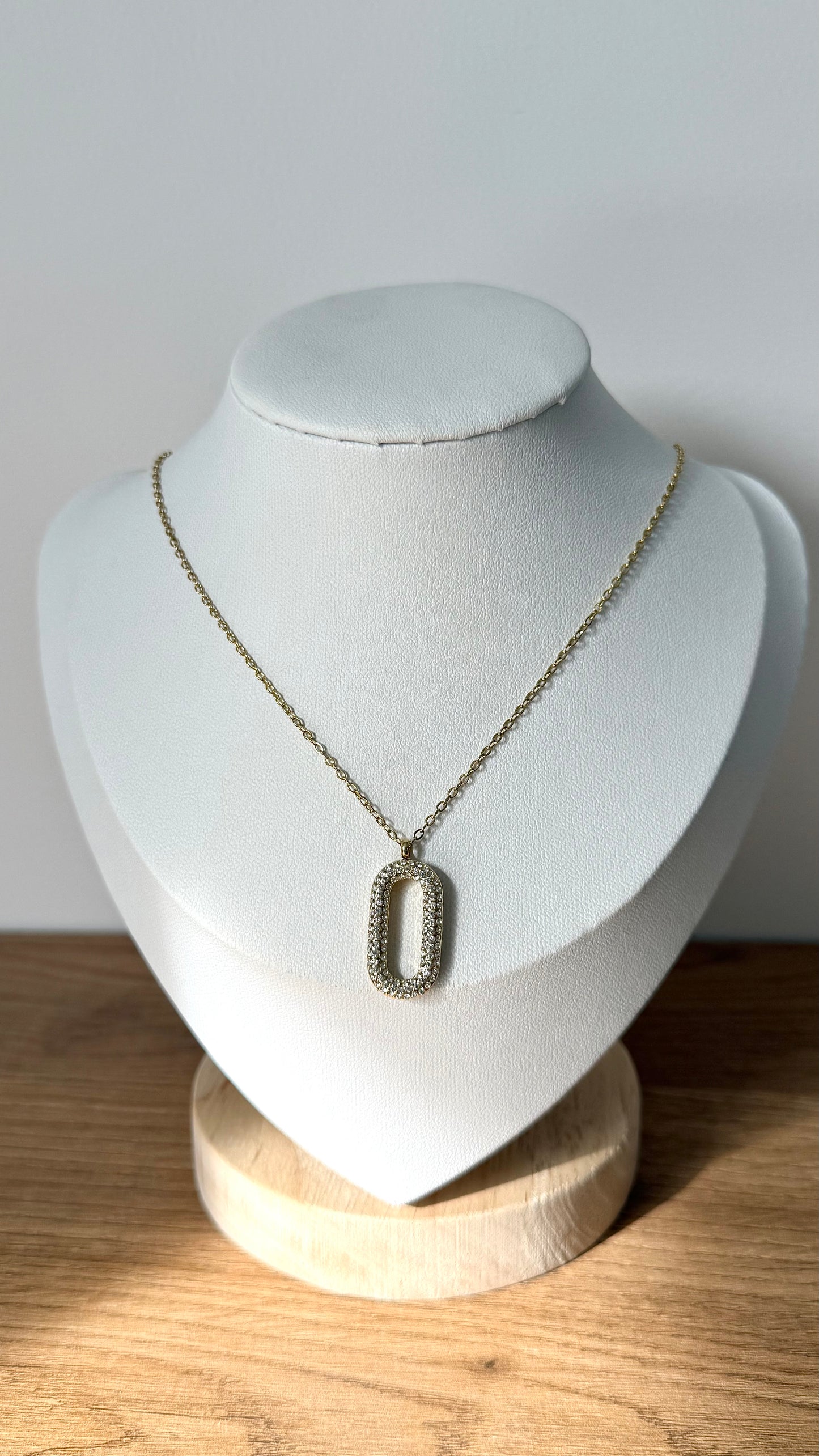 Collier Victoria